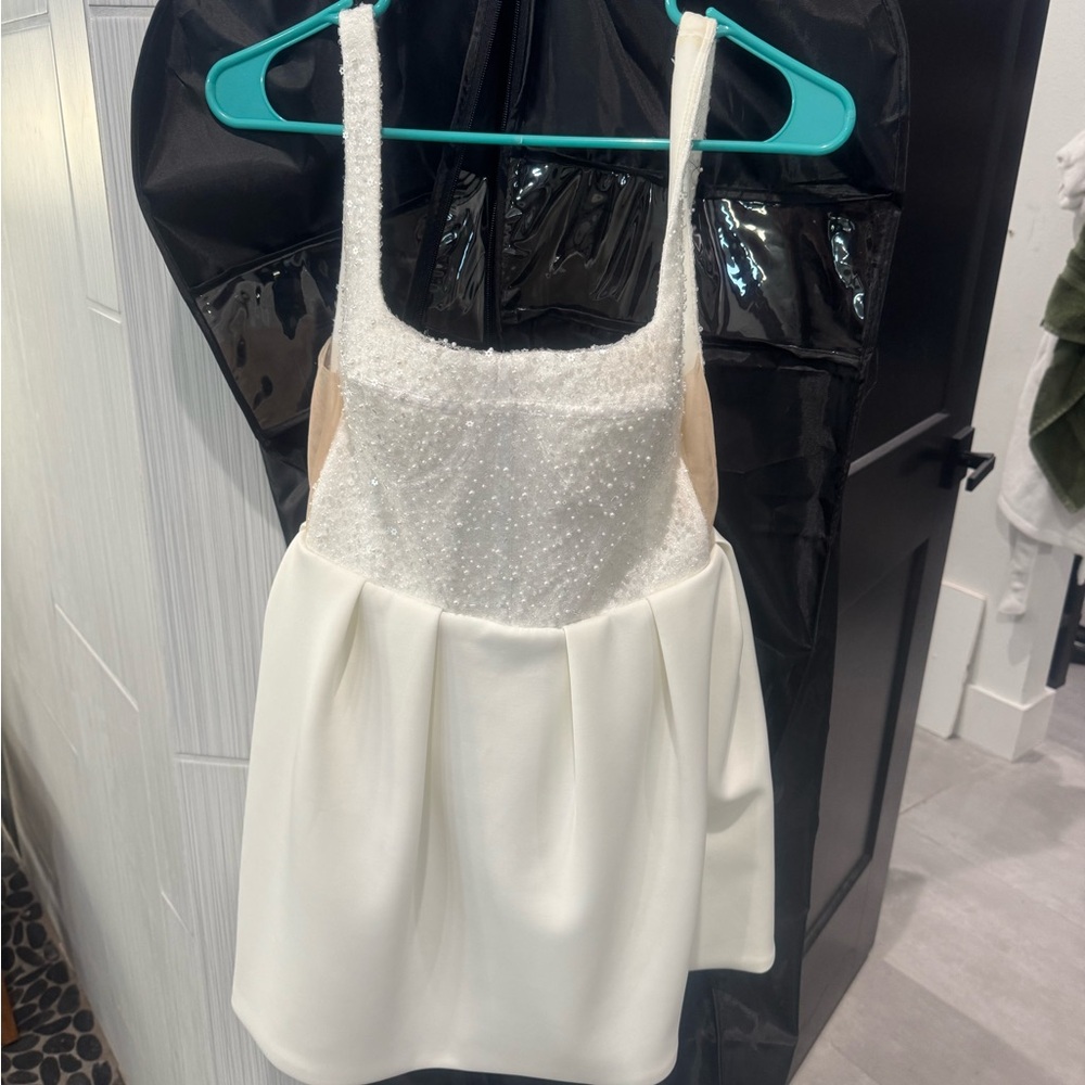Elegant White Sleeveless Dress Bridal